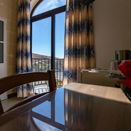Sunset Seaview Accommodation Marsalforn Exterior photo