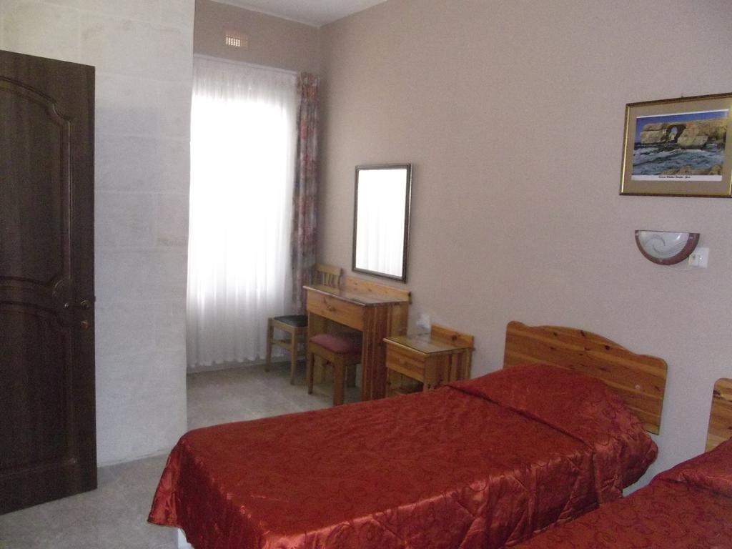 Sunset Seaview Accommodation Marsalforn Exterior photo
