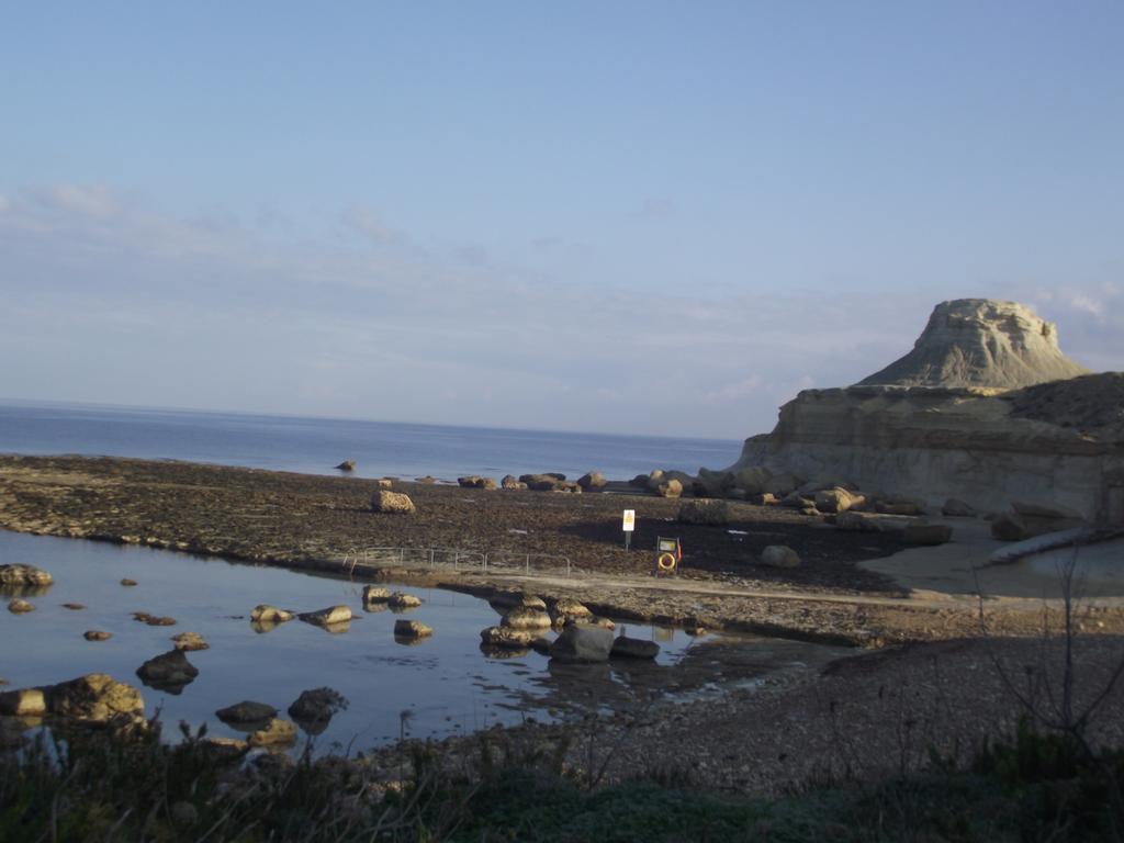 Sunset Seaview Accommodation Marsalforn Exterior photo
