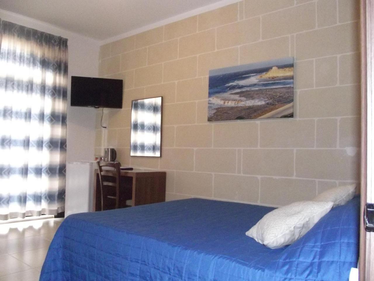Sunset Seaview Accommodation Marsalforn Exterior photo