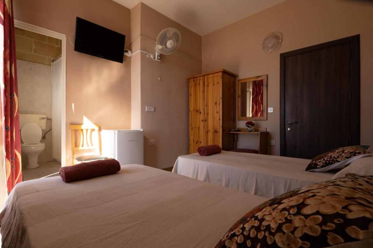 Sunset Seaview Accommodation Marsalforn Exterior photo